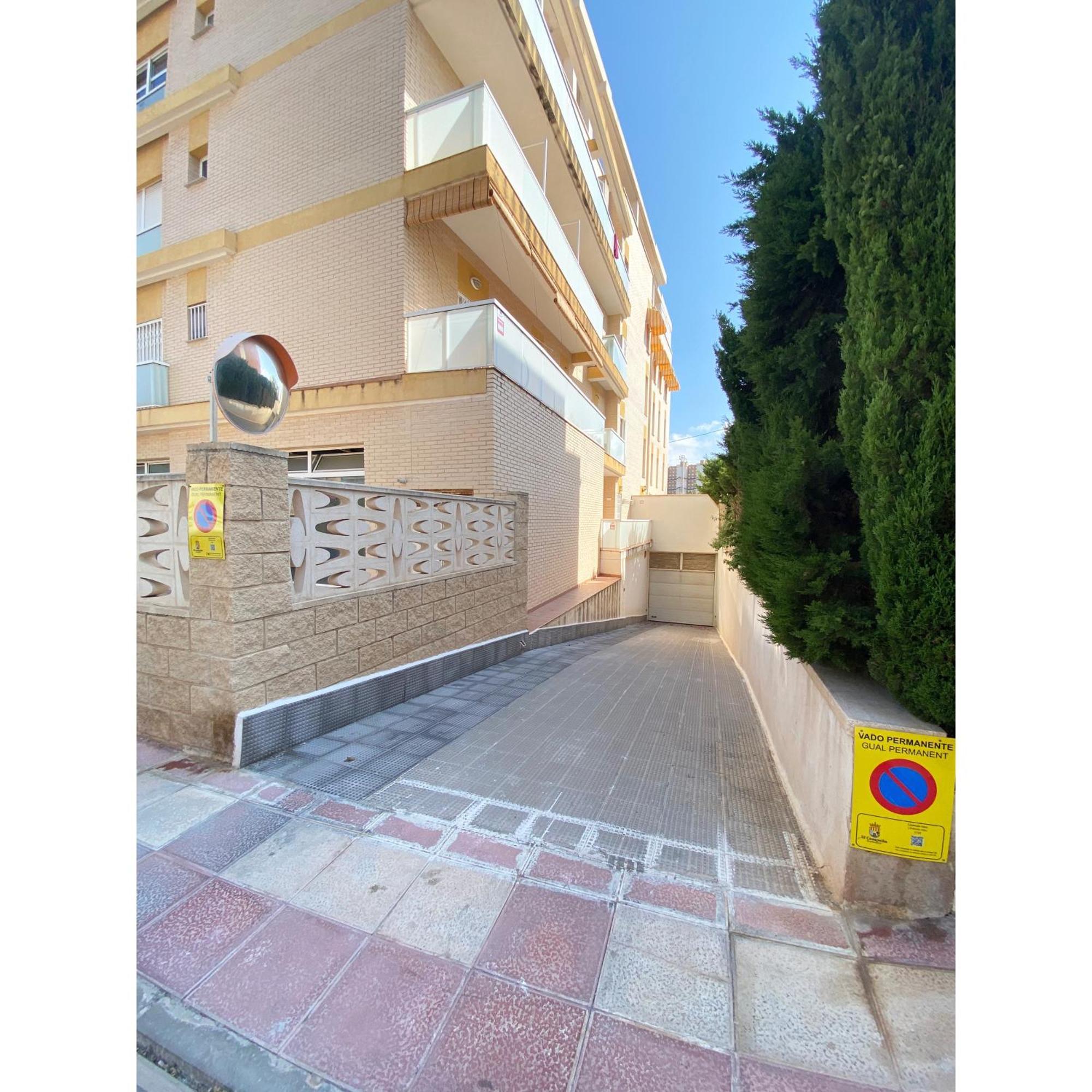 Modern Flat Close To Beach El Campello Luaran gambar